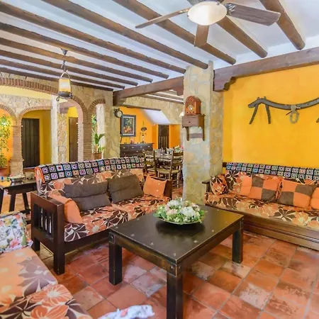Elegant In With Private Pool Villa *
