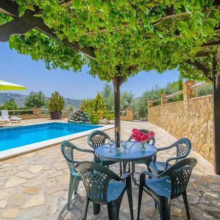 Villa Elegant In With Private Pool