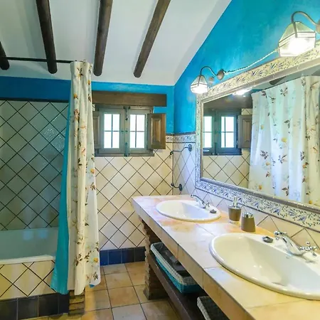 Elegant In With Private Pool Villa